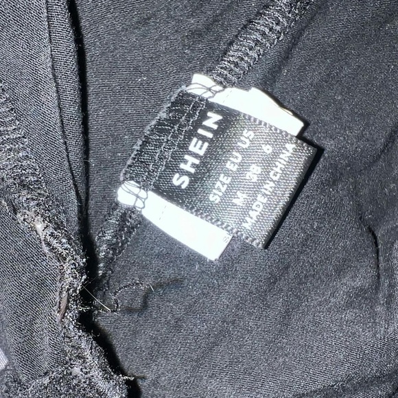 BLACK ROMPER - Picture 2 of 2